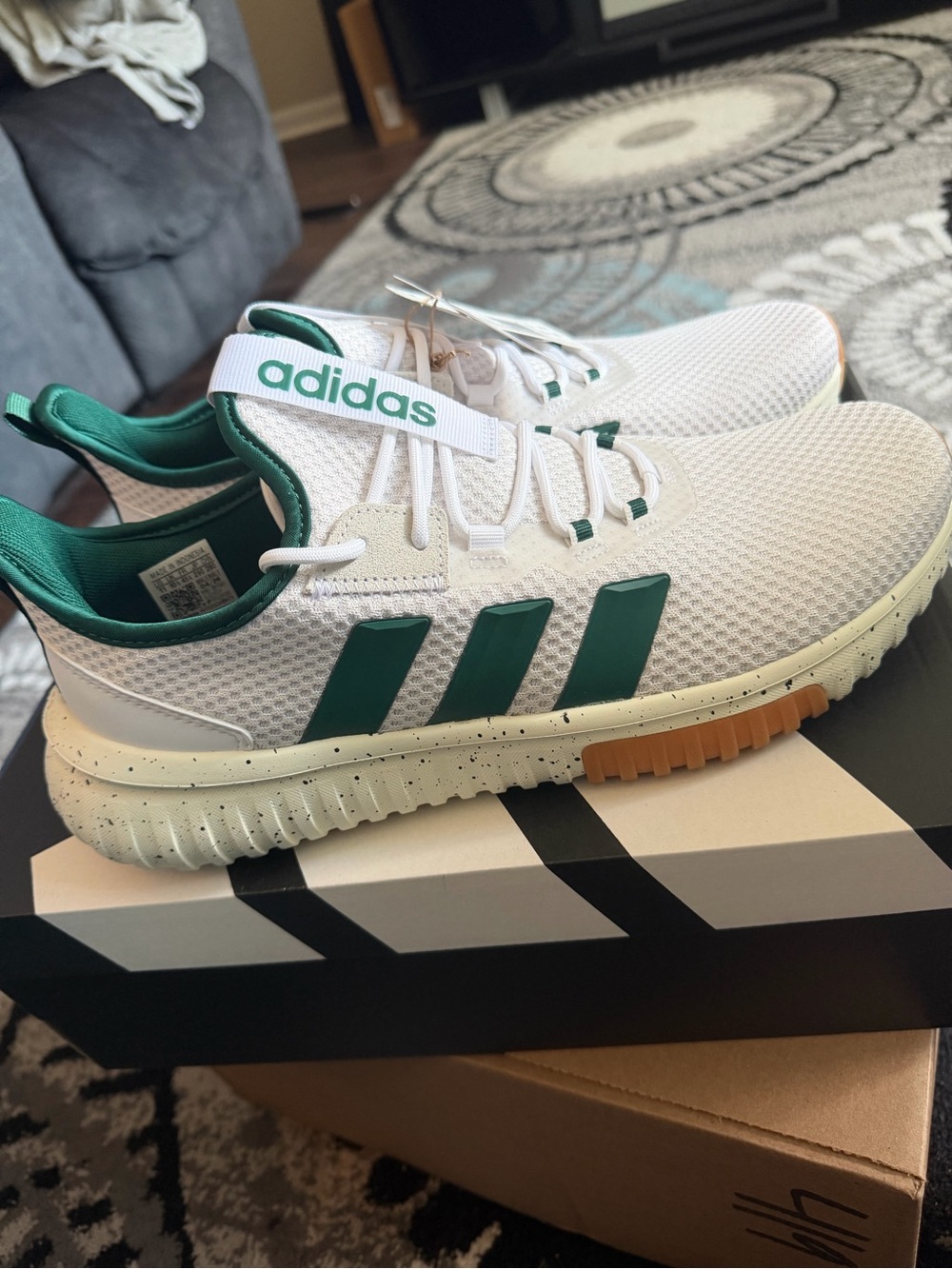 adidas Men size 11 White Sneakers with Green Accents NWT